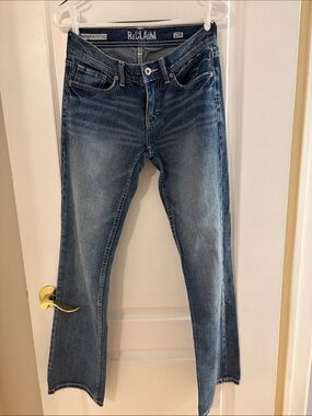 Lowrise Bootcut Jeans